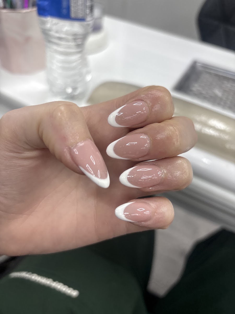 Gill's Nails Ltd work